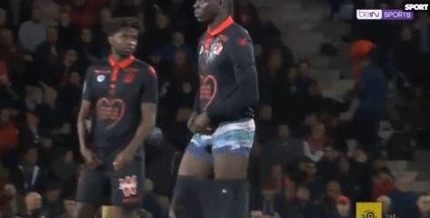 国足新帅战术引发讨论（国足新主帅战术体系引发热议）