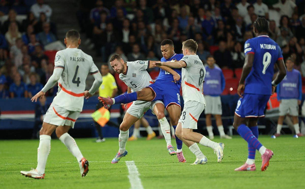 自1926年以来，河床99年来首次在主场遭遇四连败（时隔99年，河床首次在主场连败四场）