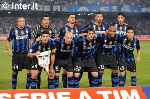 湖人生涯最强一战！斯玛特狂轰8记三分砍26分创赛季新高（湖人生涯代表作！斯玛特轰进8记三分狂砍26分，刷新赛季新高）