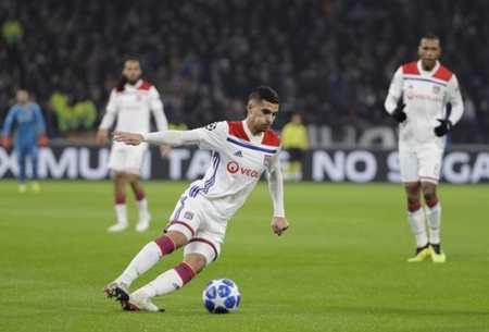 巴萨临时更换发布会人选，德容让位马丁内斯（巴萨临时调整发布会安排，马丁内斯取代德容出席）