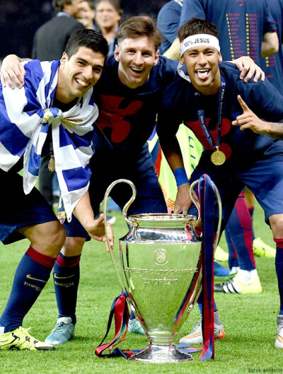 阿坎吉：我认为那根本不是点球，但我们不能给裁判判点的机会（阿坎吉：那绝非点球，但我们不能让裁判有判点机会）