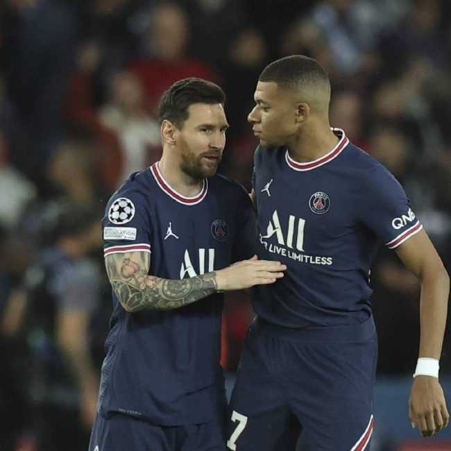 记者：阿森纳已告知水晶宫他们无意激活埃泽的解约金条款（记者：阿森纳已通知水晶宫，暂无意触发埃泽解约金条款）