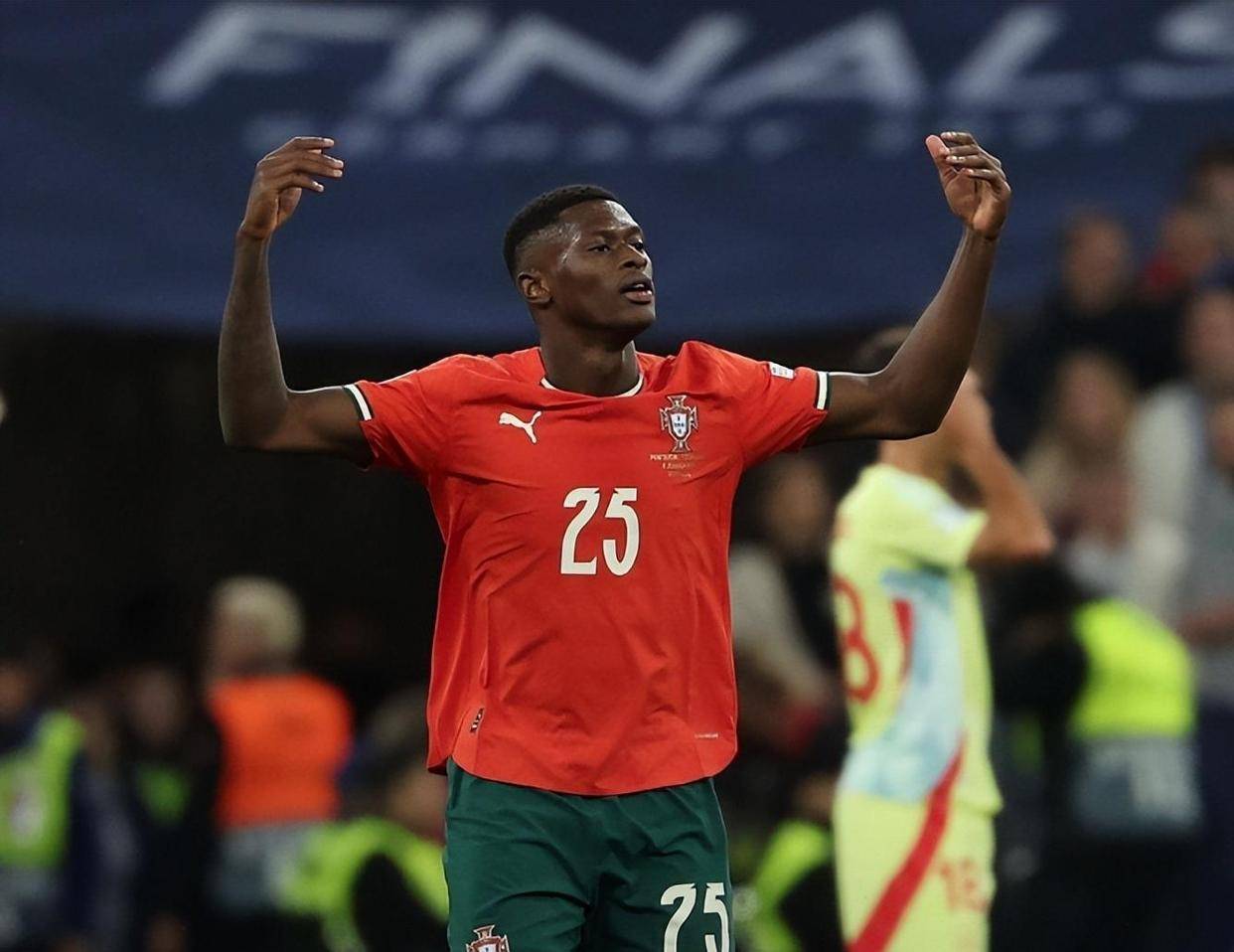 亚洲杯强队集体发力（亚洲杯豪强齐发威）