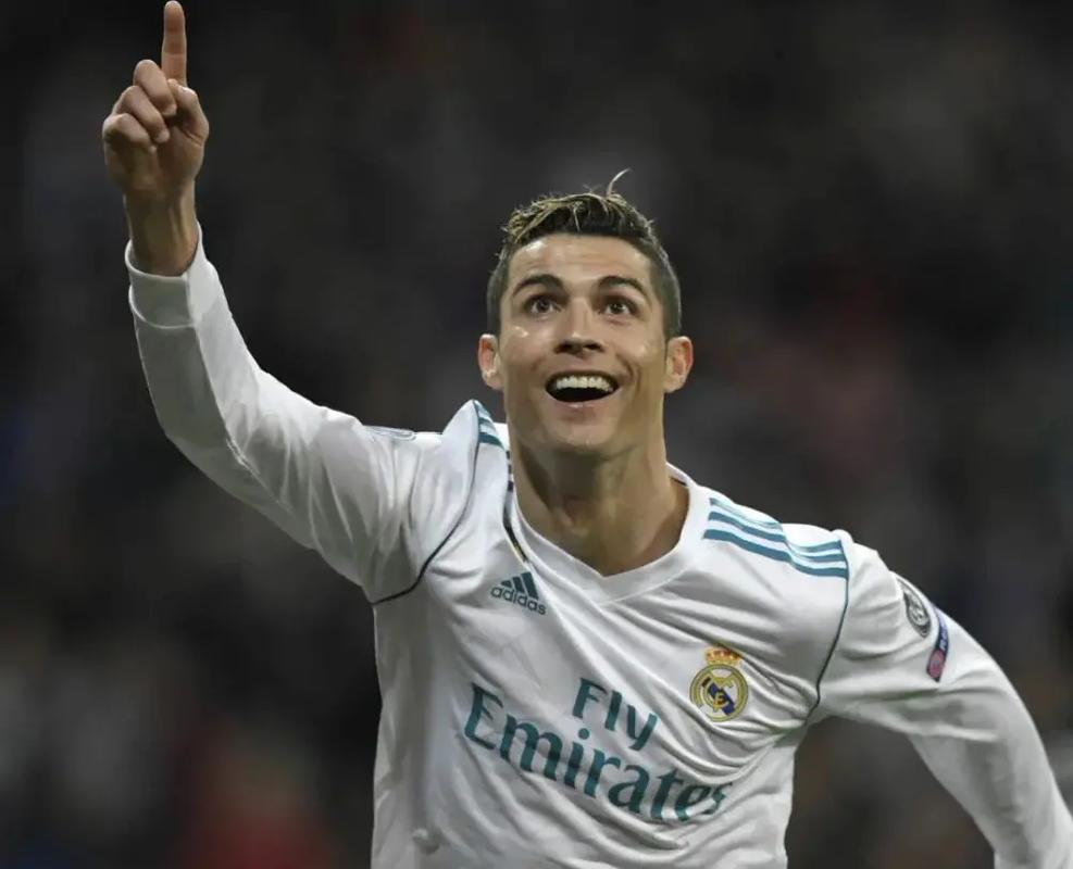 国脚关键进球助球队晋级