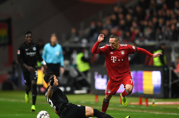 斯基拉：阿森纳正在关注铃木彩艳，有意在下个赛季引进他（斯基拉：阿森纳盯上铃木彩艳，计划在下赛季将其引进）