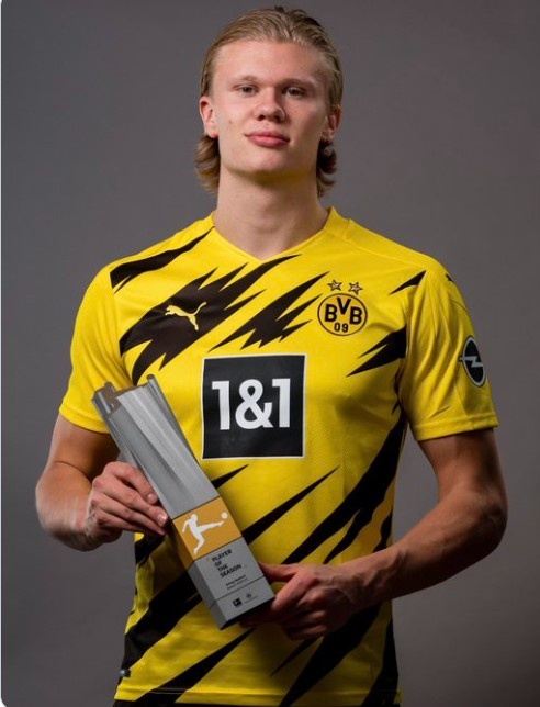 未来可期，李新翔中超处子赛季即收获6球3助（李新翔中超处子季斩获6球3助，前景光明）