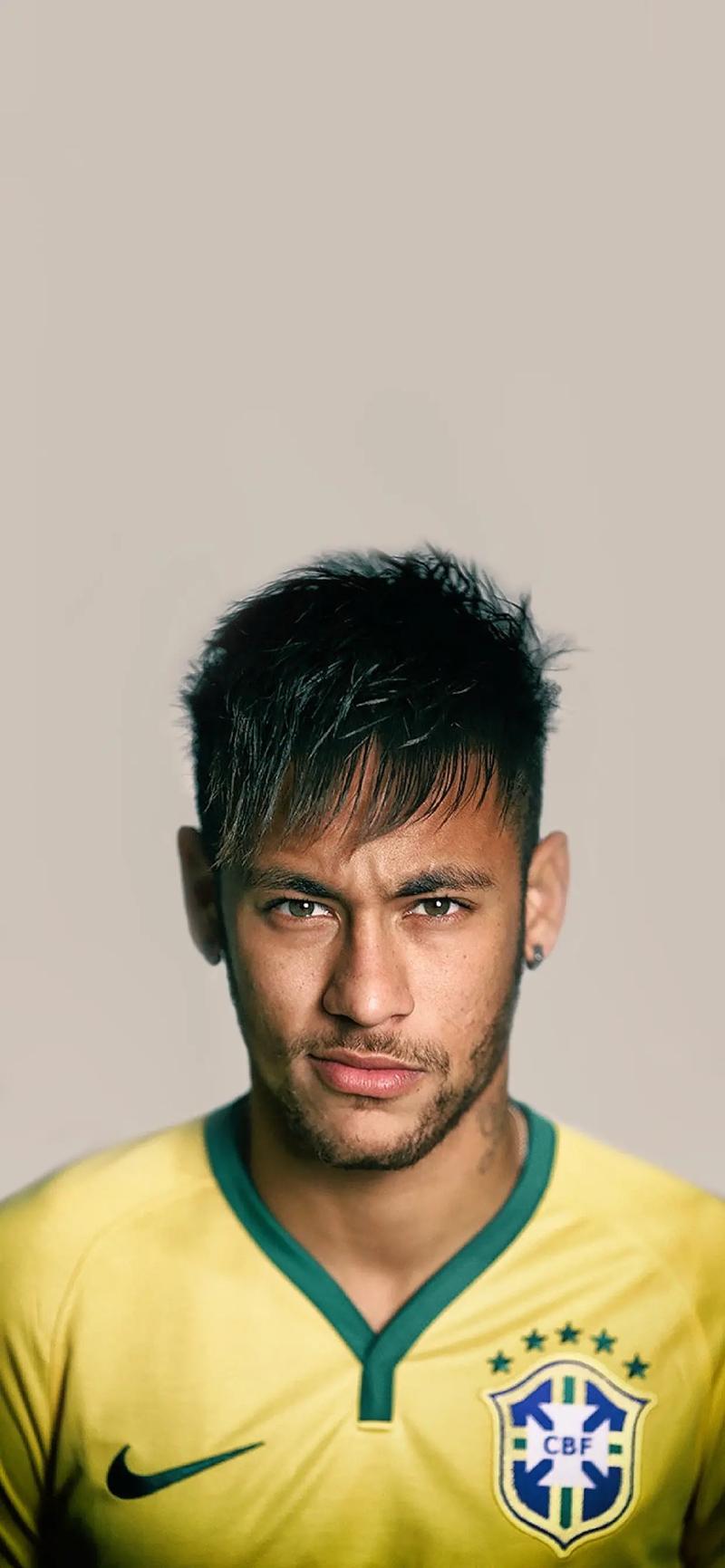 切尔西大胜，恩佐是世界第最佳中场之一这没问题吧。（切尔西大胜，称恩佐为世界顶级中场之一不过分吧）