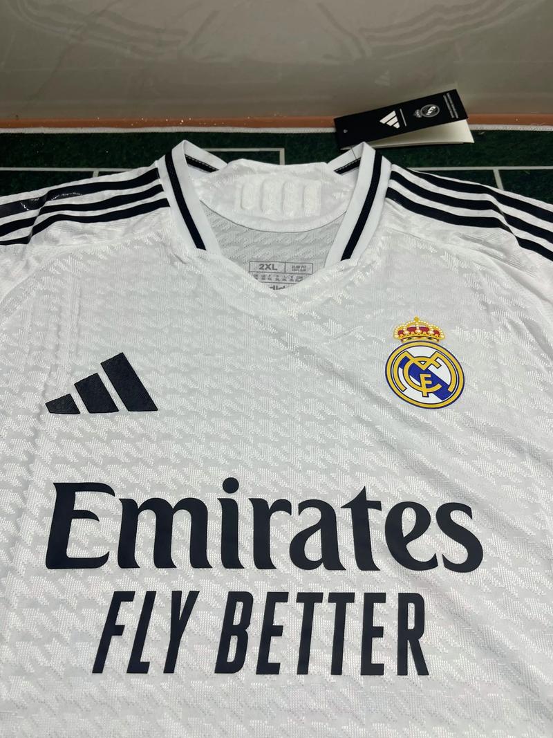 科莫利：很高兴尤文拥有斯帕莱蒂；意大利人非常热爱足球（科莫利：尤文拥有斯帕莱蒂令我欣喜；意大利人对足球充满热情）