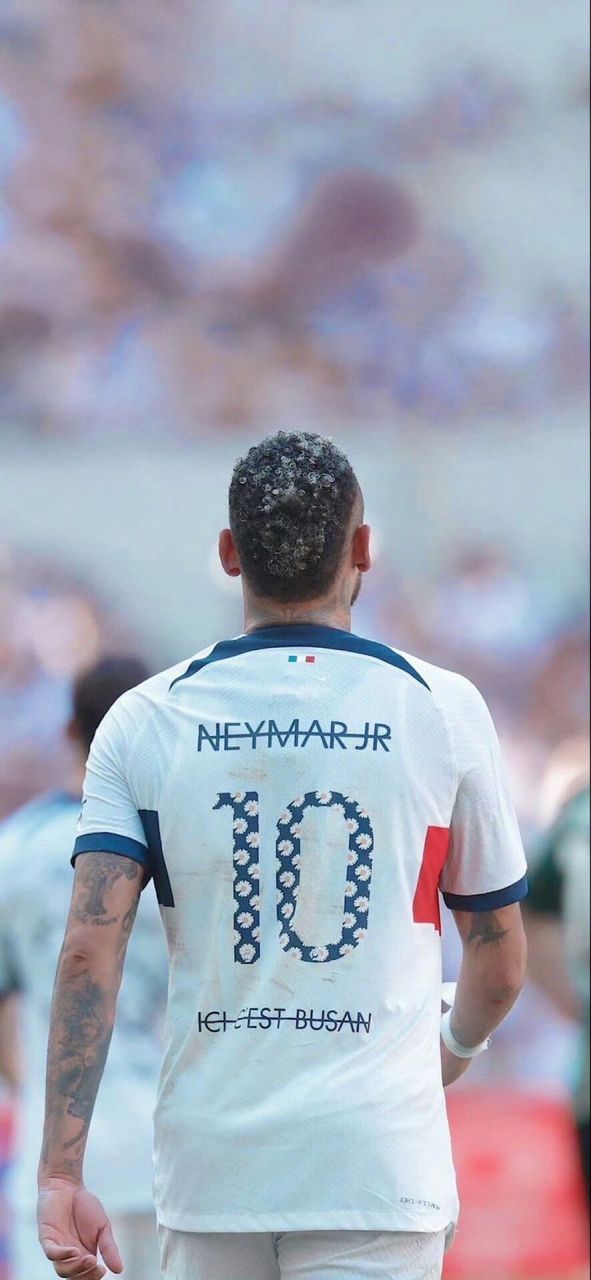 把赛车运动带回家乡，金彭携手赛车名将绘就体育+新图景（赛车回归家乡，金彭联手赛车名将共启体育+新篇章）