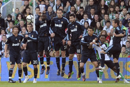 唐田：我们都希望瓦科留下来，职业队的人员交流和转会很正常（唐田：盼瓦科留队，职业球队人员流动与转会属常态）