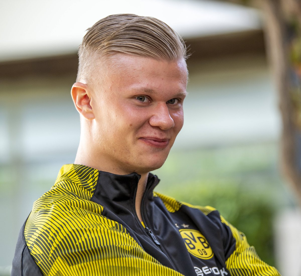 卡洛斯-奥古斯托：踢右路我也感觉良好，球队始终是第一位的（卡洛斯-奥古斯托：我踢右路也很舒服，球队利益至上）